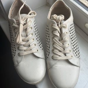 Pikolino ivory sneakers